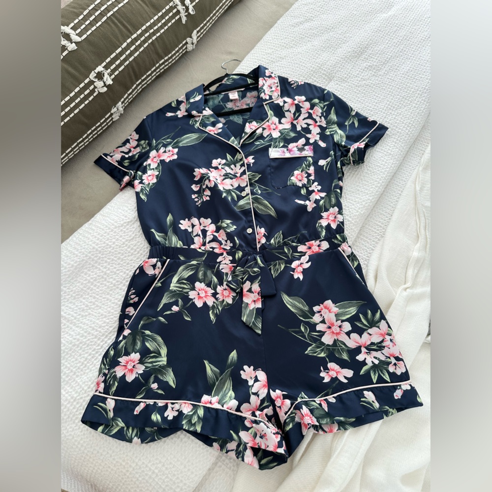 Victoria Secret - Romper Pajamas